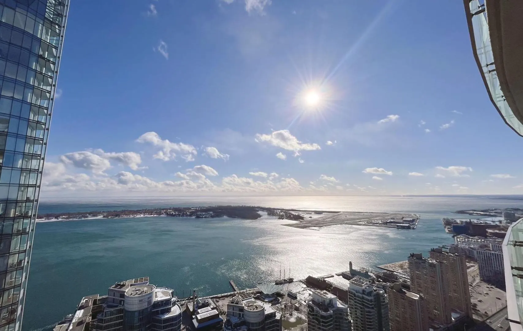 Apartamento Skytree Modern Suites Toronto
