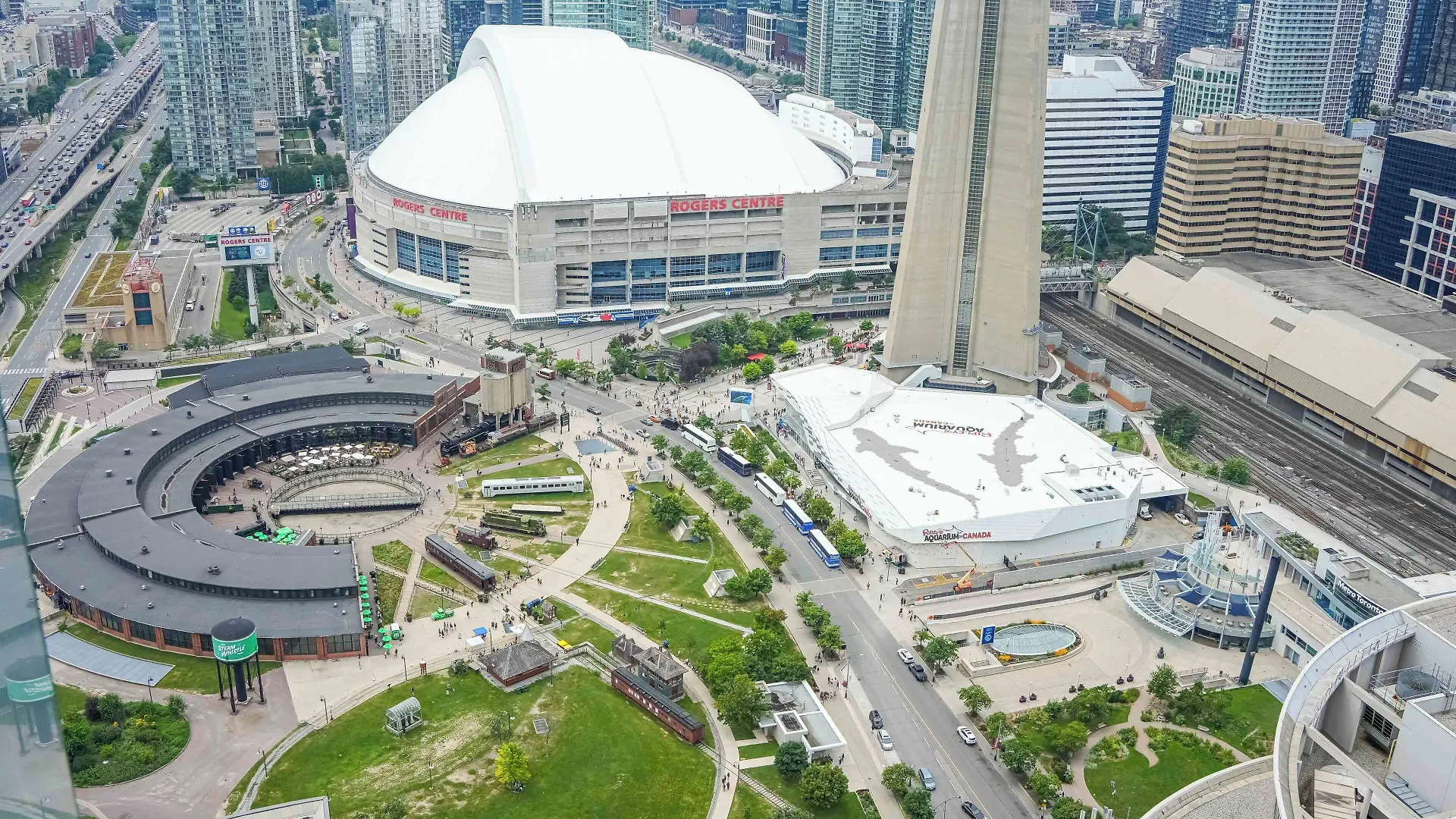 Apartamento Skytree Modern Suites Toronto