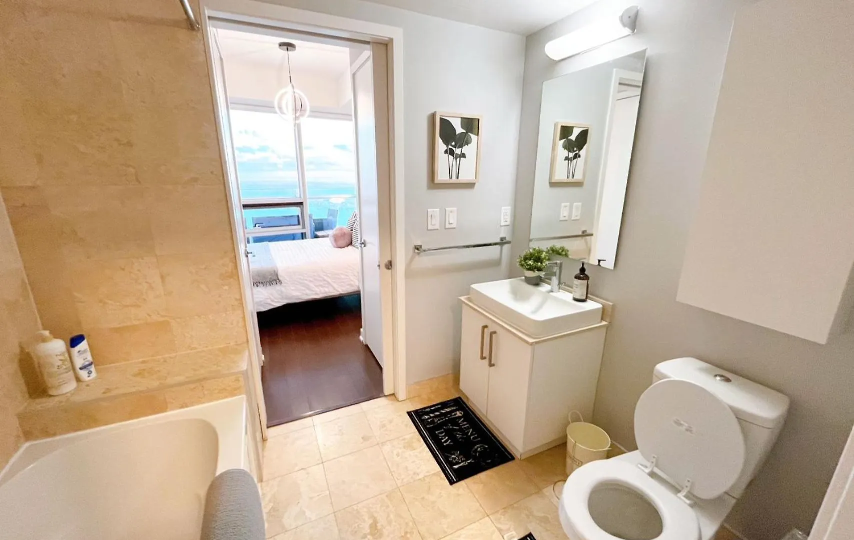 טורונטו Skytree Modern Suites