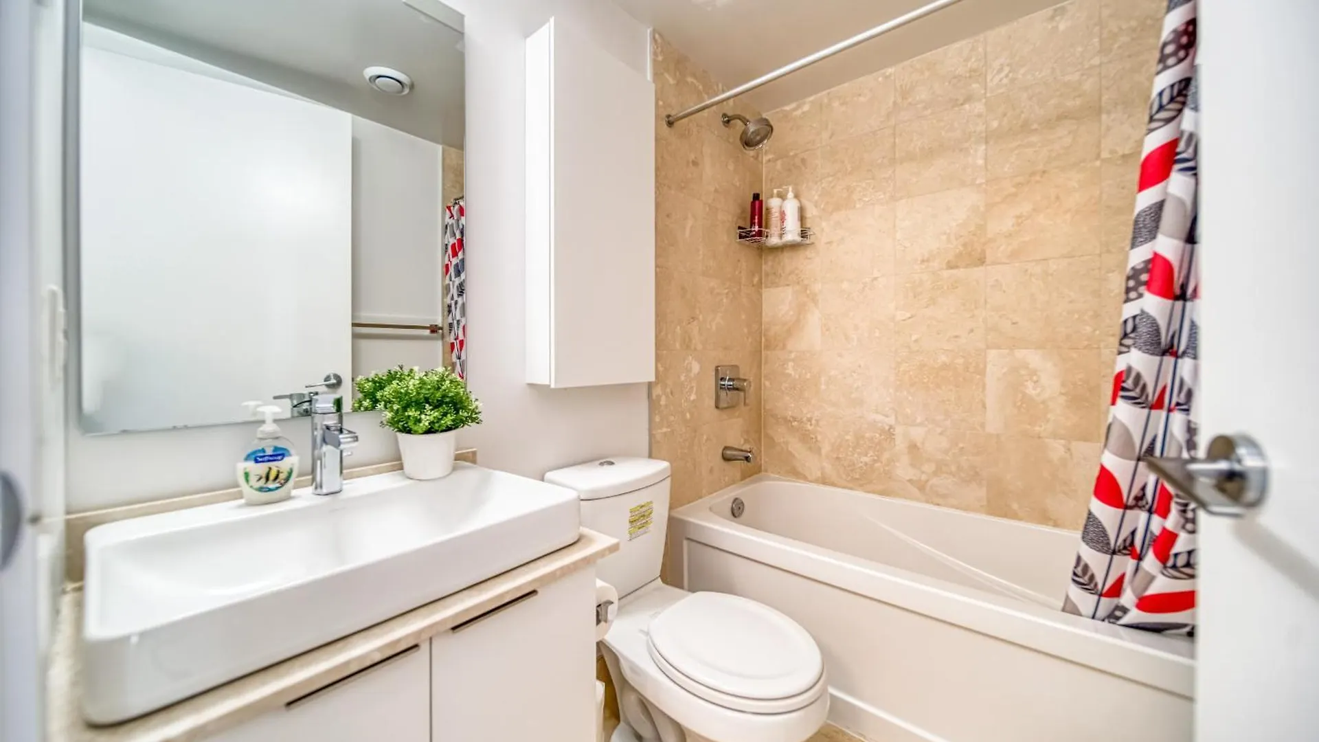 טורונטו Skytree Modern Suites דירה